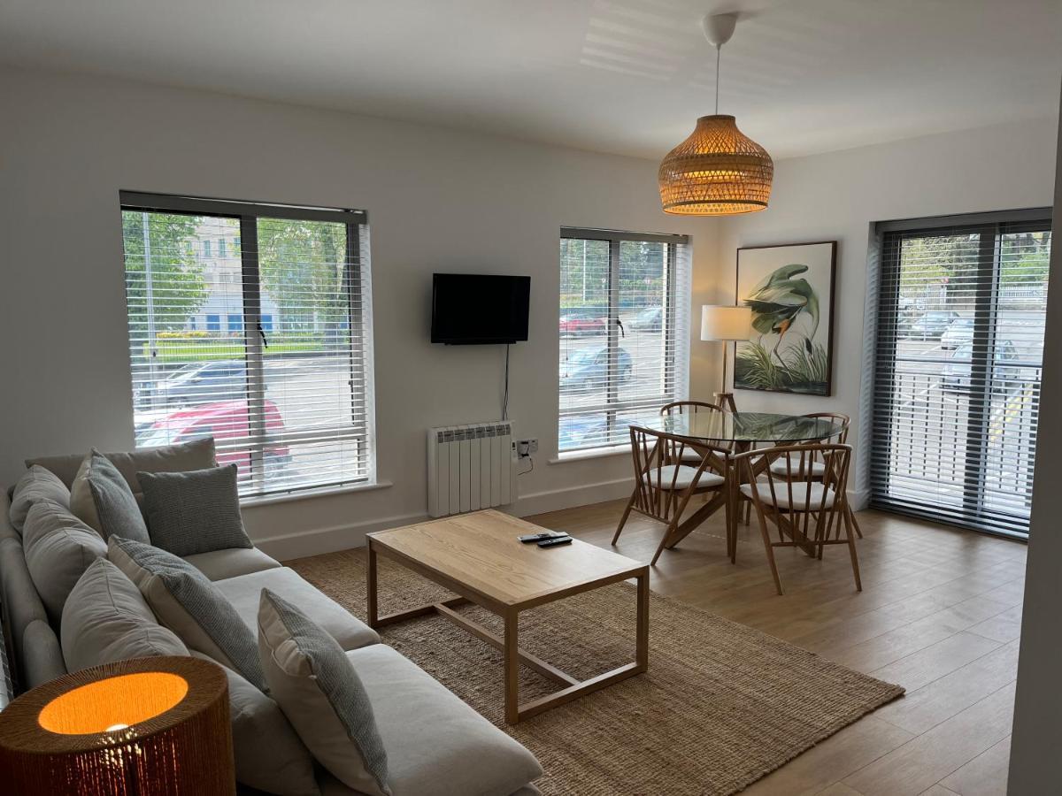 2 Bedroom Apartment Central Town Location Эннискорти Экстерьер фото
