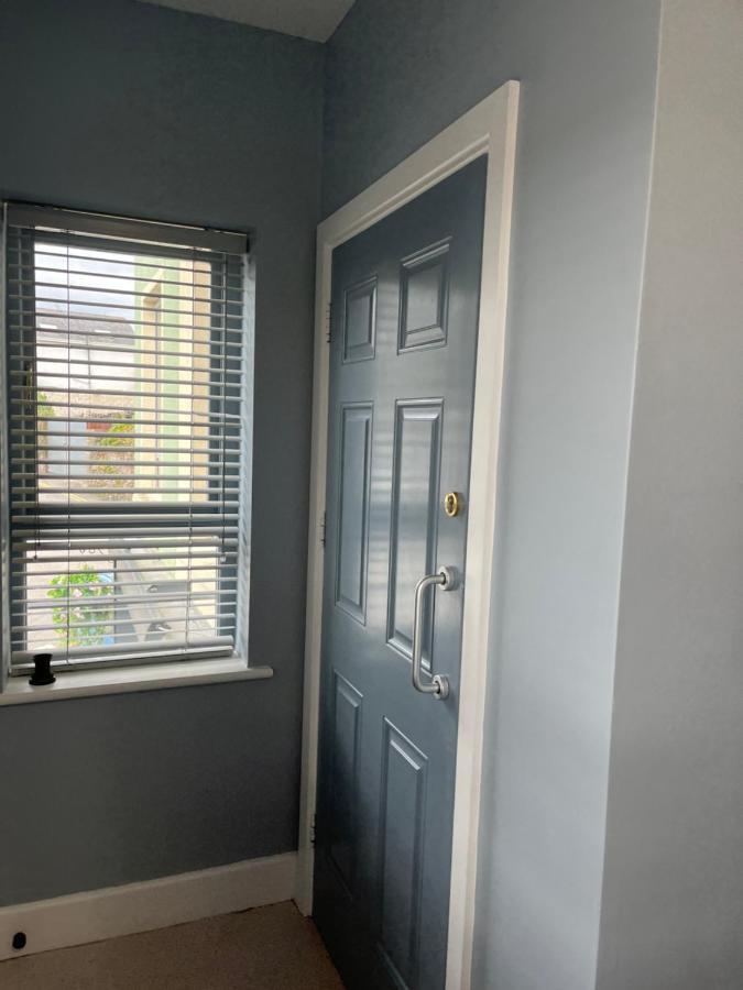 2 Bedroom Apartment Central Town Location Эннискорти Экстерьер фото